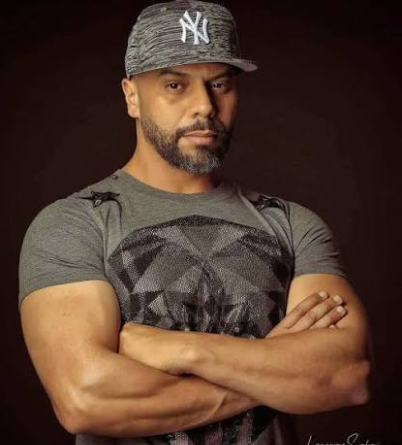 Muslim, artiste rappeur, en portrait professionnel